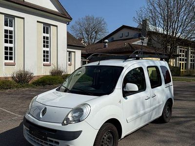 Gebraucht Renault Kangoo Happy Family 90 PS (66 kW) 2012 Weiß Van / Kleinbus