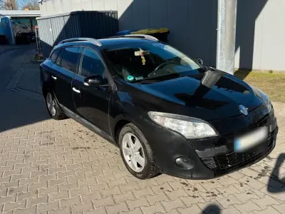 Używany Renault Mégane 110 KM (80 kW) 2011 Czarny Hatchback