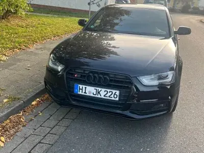 Używany Audi S4 Sport 333 KM (244 kW) 2013 Czarny Sedan/Limuzyna