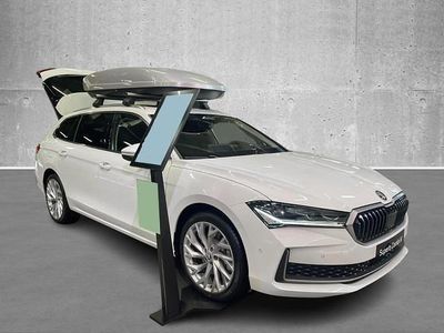 Nuova Skoda Superb Selection 2026 Bianco Station wagon