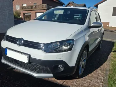 Gebraucht VW Polo Cross 110 PS (80 kW) 2016 Weiß Kleinwagen