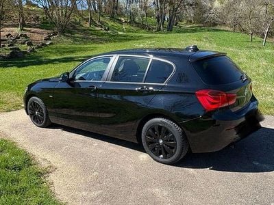 Gebraucht BMW 118 Sport Line 136 PS (100 kW) 2018 Schwarz Kleinwagen