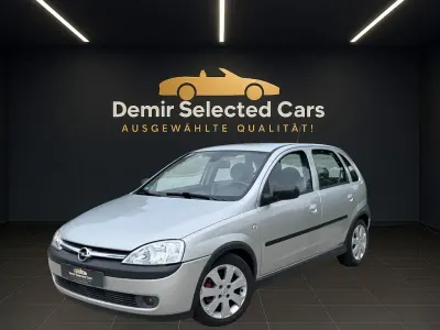 Używany Opel Corsa 125 KM (91 kW) 2003 Srebrny Hatchback