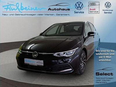 Gebraucht VW Golf VIII Style 150 PS (110 kW) 2022 Deep black perleffekt (schwarz), perleffekt Limousine