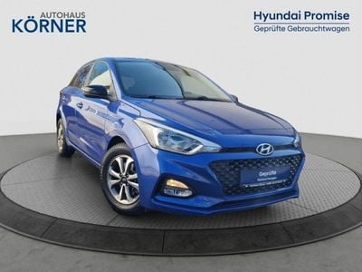 Gebraucht Hyundai i20 Advantage 101 PS (74 kW) 2020 Blau Kleinwagen