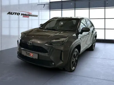 Gebraucht Toyota Yaris Cross Team 116 PS (85 kW) 2022 Grau SUV
