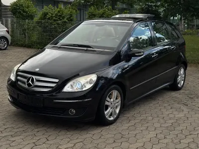 Używany Mercedes B200 140 KM (102 kW) 2005 Czarny Minivan