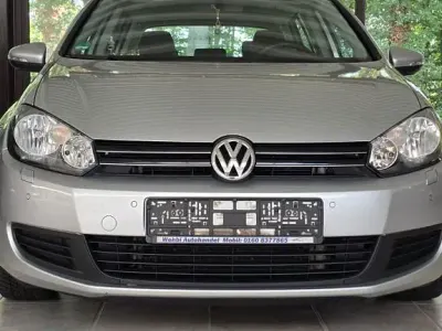 Gebraucht VW Golf VI Comfortline 122 PS (89 kW) 2009 Grau Limousine