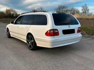 Gebraucht Mercedes 220 143 PS (105 kW) 2001 Weiß Kombi