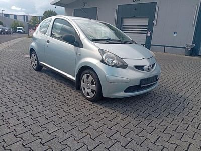 Gebraucht Toyota Aygo Basis 68 PS (50 kW) 2006 Blau Kleinwagen