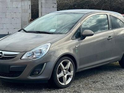 Gebraucht Opel Corsa Selection 95 PS (69 kW) 2012 Gelb Kleinwagen