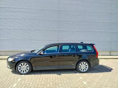 Gebraucht Volvo V70 163 PS (119 kW) 2009 Schwarz Kombi
