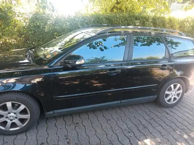 Gebraucht Volvo V50 109 PS (80 kW) 2010 Schwarz Kombi