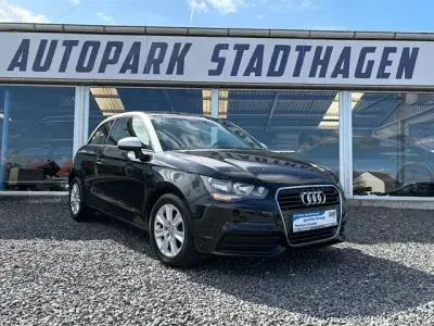 Gebraucht Audi A1 Attraction 235 PS (172 kW) 2011 Phantomschwarz perleffekt Kleinwagen