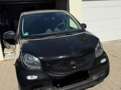 Begagnad Smart ForFour Brabus 90 HK (66 kW) 2018 Svart Halvkombi