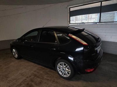Używany Ford Focus Ghia 101 KM (74 kW) 2008 Czarny Sedan/Limuzyna