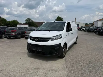 Gebraucht Opel Vivaro-e Combi Edition 150 PS (110 kW) 2021 Jade weiss/arktis weiss Van / Kleinbus