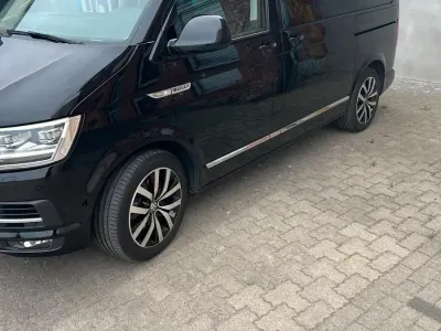 Gebraucht VW Multivan 204 PS (150 kW) 2018 Schwarz Van / Kleinbus