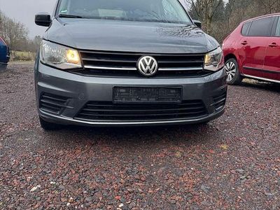 Gebraucht VW Caddy Maxi Trendline 102 PS (75 kW) 2019 Grau Van / Kleinbus