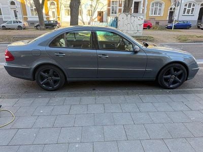 Gebraucht Mercedes E270 Elegance 177 PS (130 kW) 2005 Grau Limousine