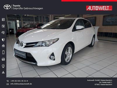 Gebraucht Toyota Auris Edition 132 PS (97 kW) 2015 Weiß Limousine