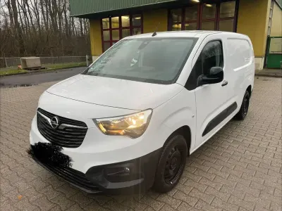 Occasion Opel Combo 131 ch (96 kW) 2023 Blanc Monospace