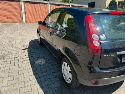 Gebraucht Ford Fiesta 69 PS (50 kW) 2006 Schwarz Kleinwagen