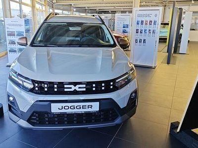Neu Dacia Jogger Extreme 109 PS (80 kW) 2026 Beige schwarz Van / Kleinbus
