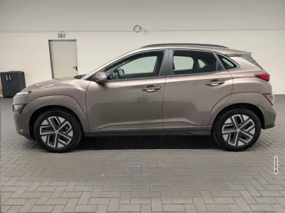 Gebraucht Hyundai Kona Select 100 kW (136 PS) 2022 Farbe: SUV