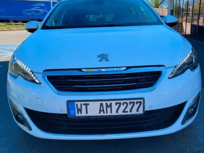 Gebraucht Peugeot 308 GT-line 110 PS (80 kW) 2015 Weiß Kleinwagen