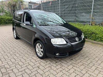 gebraucht VW Touran Highline*Automatik*SHZ*AHK*TÜV 1 Jahr