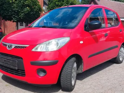 Gebraucht Hyundai i10 67 PS (49 kW) 2009 Rot Kleinwagen