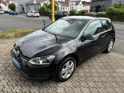 Gebraucht VW Golf VII 105 PS (77 kW) 2013 Schwarz Limousine