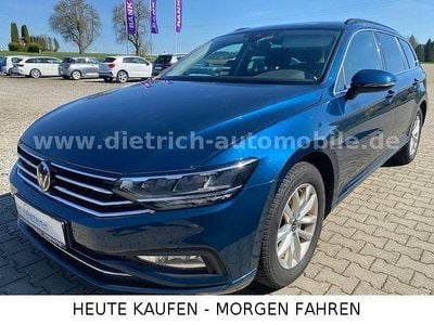 Gebraucht VW Passat 150 PS (110 kW) 2023 Blau Kombi