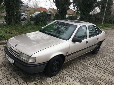 Gebraucht Opel Vectra 116 PS (85 kW) 1990 Grau Kleinwagen