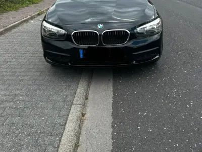 Gebraucht BMW 118 136 PS (100 kW) 2018 Schwarz Limousine