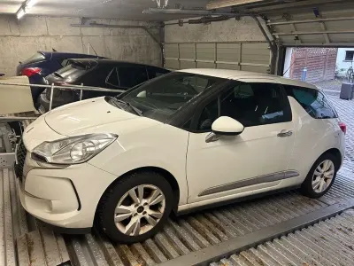 Gebraucht Citroën DS3 99 PS (72 kW) 2016 Weiß Kleinwagen