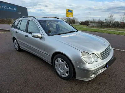 Gebraucht Mercedes C200 Avantgarde 122 PS (89 kW) 2004 Silber Kombi
