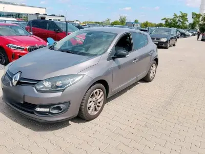 Gebraucht Renault Mégane LIMITED 110 PS (80 kW) 2015 Grau Limousine