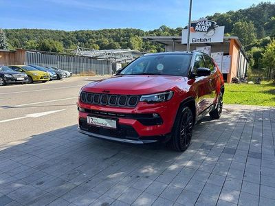 Gebraucht Jeep Compass 131 PS (96 kW) 2023 Rot SUV