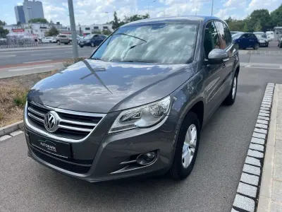 Gebraucht VW Tiguan Trendline 122 PS (89 kW) 2011 Pepper grey SUV