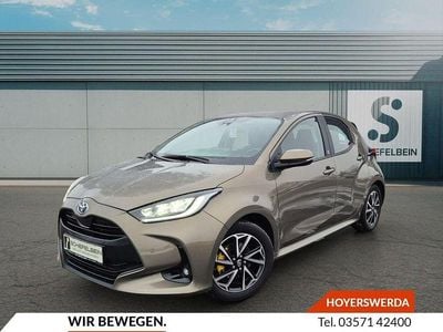 Manganbronze metallic Gebraucht 2022 Toyota Yaris Hybrid Team Limousine | 17.980 € (Fairer Preis)
