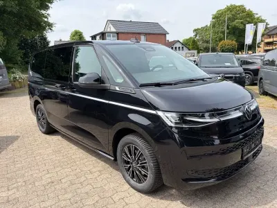 Neu VW Multivan Style 150 PS (110 kW) 2025 Schwarz Van / Kleinbus