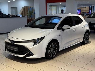 Gebraucht Toyota Corolla Hybrid Team 122 PS (89 kW) 2021 Weiss Limousine
