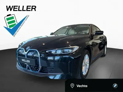 Gebraucht BMW i4 Comfort Edition 250 kW (340 PS) 2023 Black sapphire (schwarz) Limousine