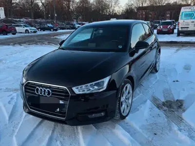 Używany Audi A1 Sport 125 KM (91 kW) 2015 Czarny Hatchback