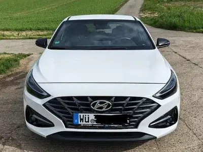 Gebraucht Hyundai i30 Advantage 160 PS (117 kW) 2024 Weiß Limousine