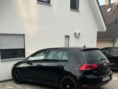 Gebraucht VW Golf VII Edition 110 PS (80 kW) 2014 Schwarz Limousine