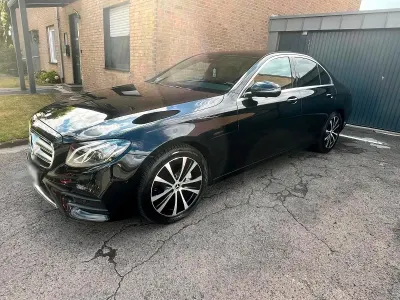 Gebraucht Mercedes 220 AMG line 194 PS (142 kW) 2016 Schwarz Limousine