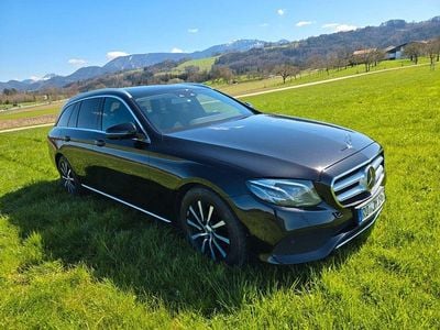 Gebraucht Mercedes E220 194 PS (142 kW) 2018 Schwarz Kombi